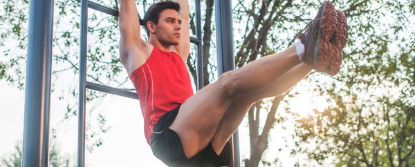 レッグレイズでぽっこり下腹を改善！効果の高いやり方を解説